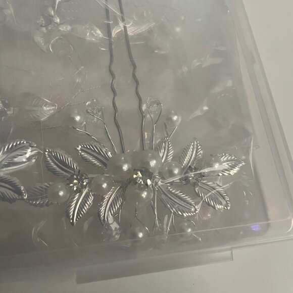 Bridal Pearl & Rhinestone Leaf Hair Accessory Set - Picture 8 of 8